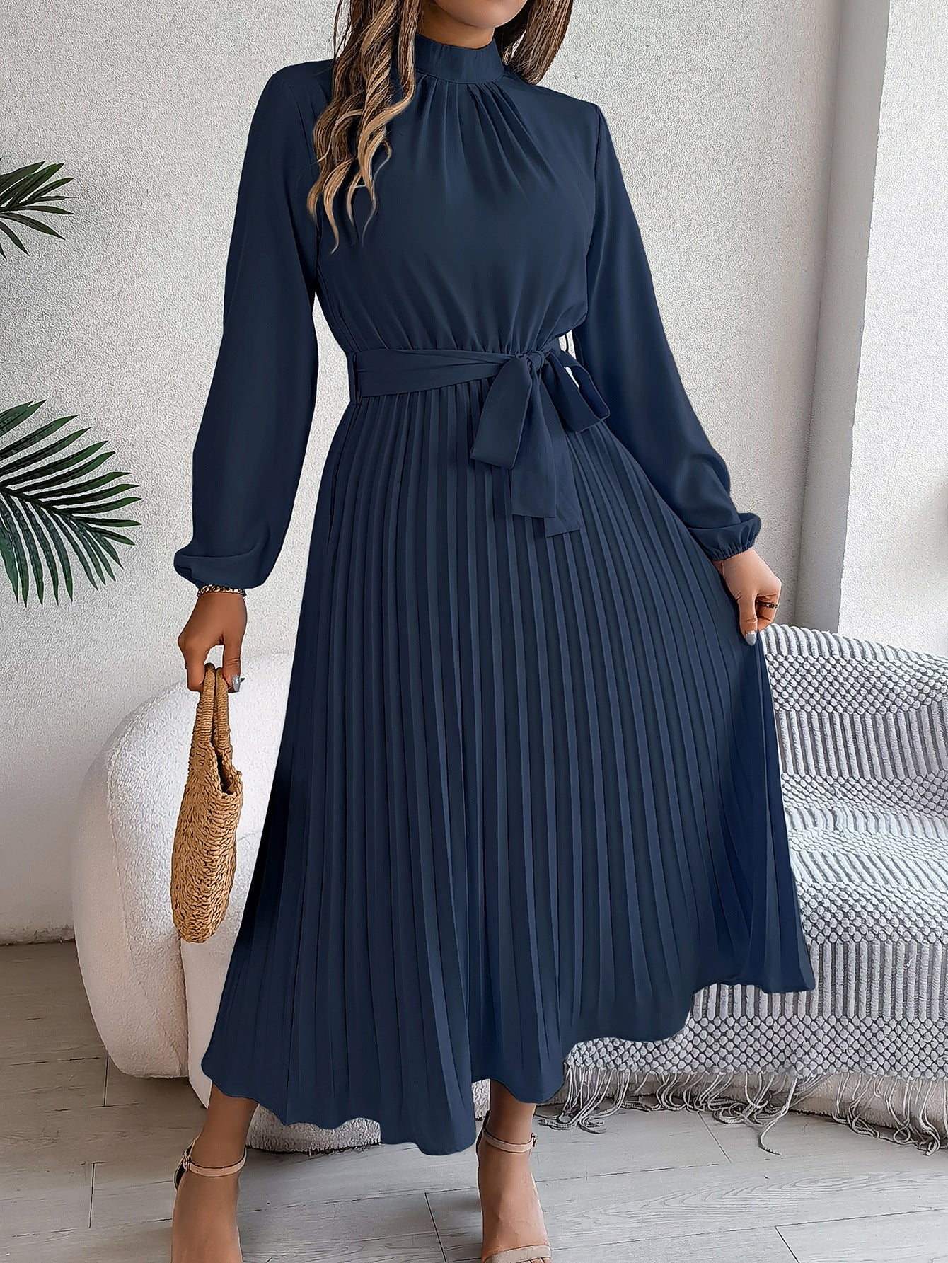 Cristina | Plissiertes Maxikleid mit Gürtel