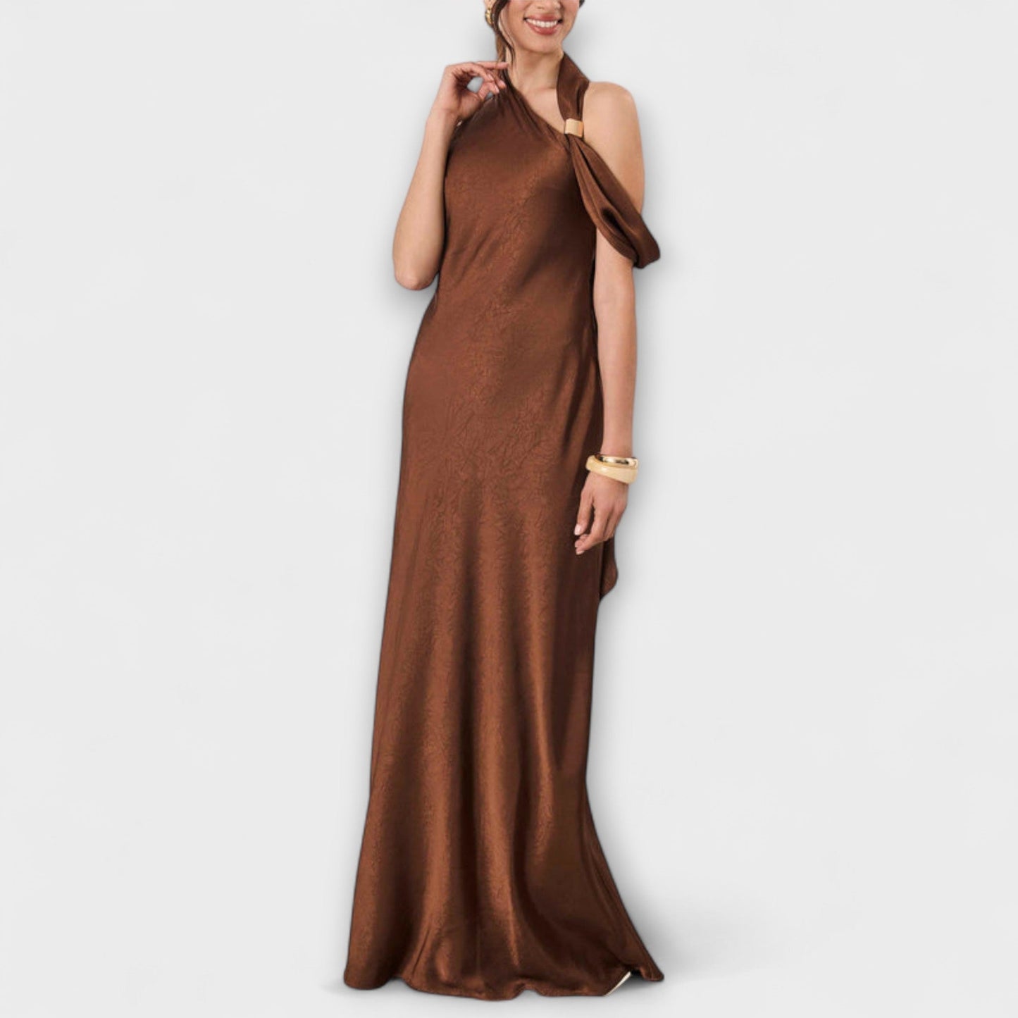 Azura | Braunes Satin-Maxikleid mit One-Shoulder