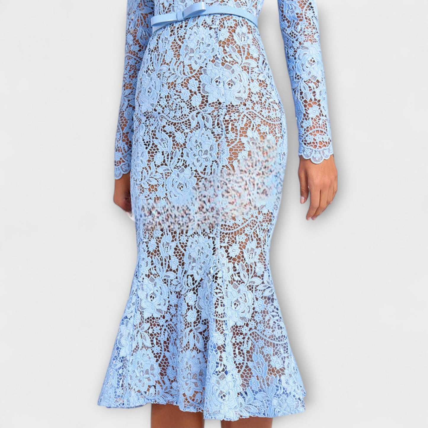 Freya - Hellblaues Midikleid aus floraler Spitze