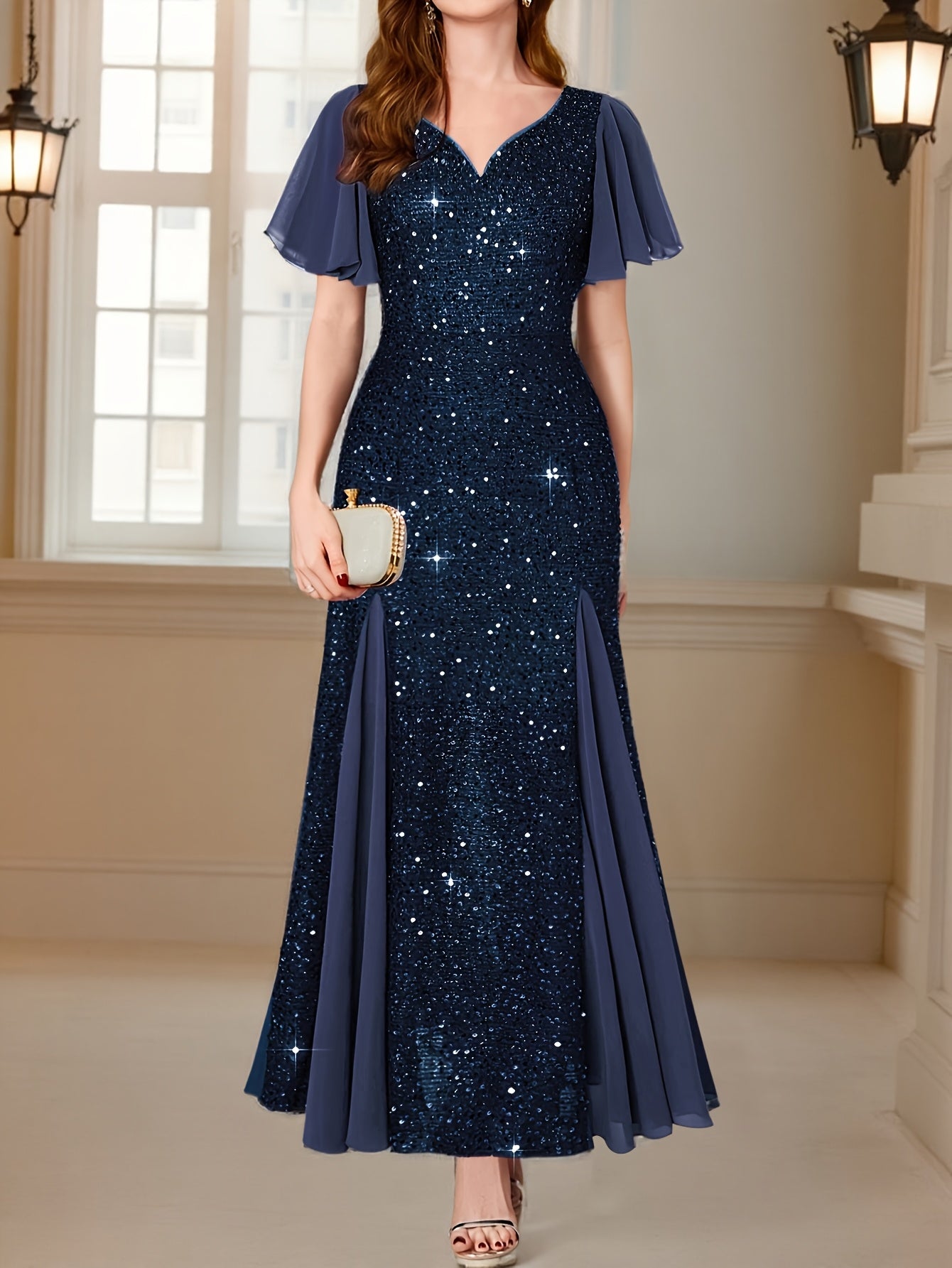 Anetta | Zeitloses Abendkleid für die Feiertage