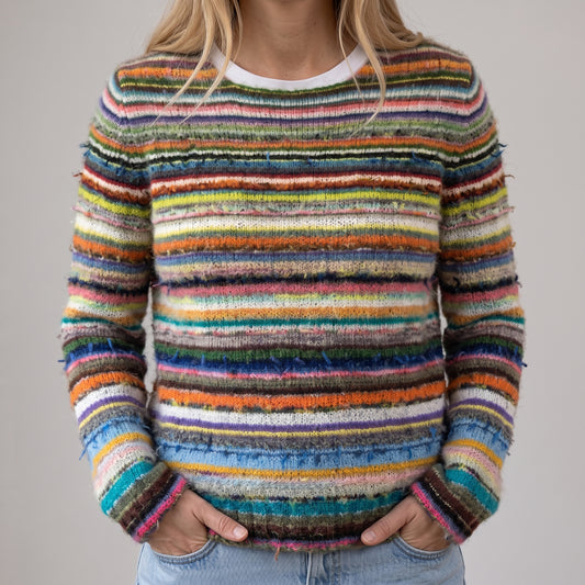 Esteri | Dunkler Retro-Pullover mit bunten Streifen