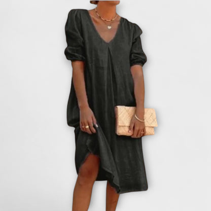 Fanny - Schwarzes Sommerkleid mit Häkeldetails