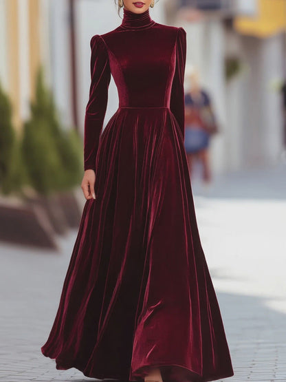 Lucrezia | Samt-Maxikleid mit Stehkragen