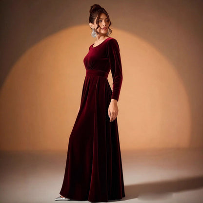 Madlaina | Samt-Maxikleid mit langen Ärmeln