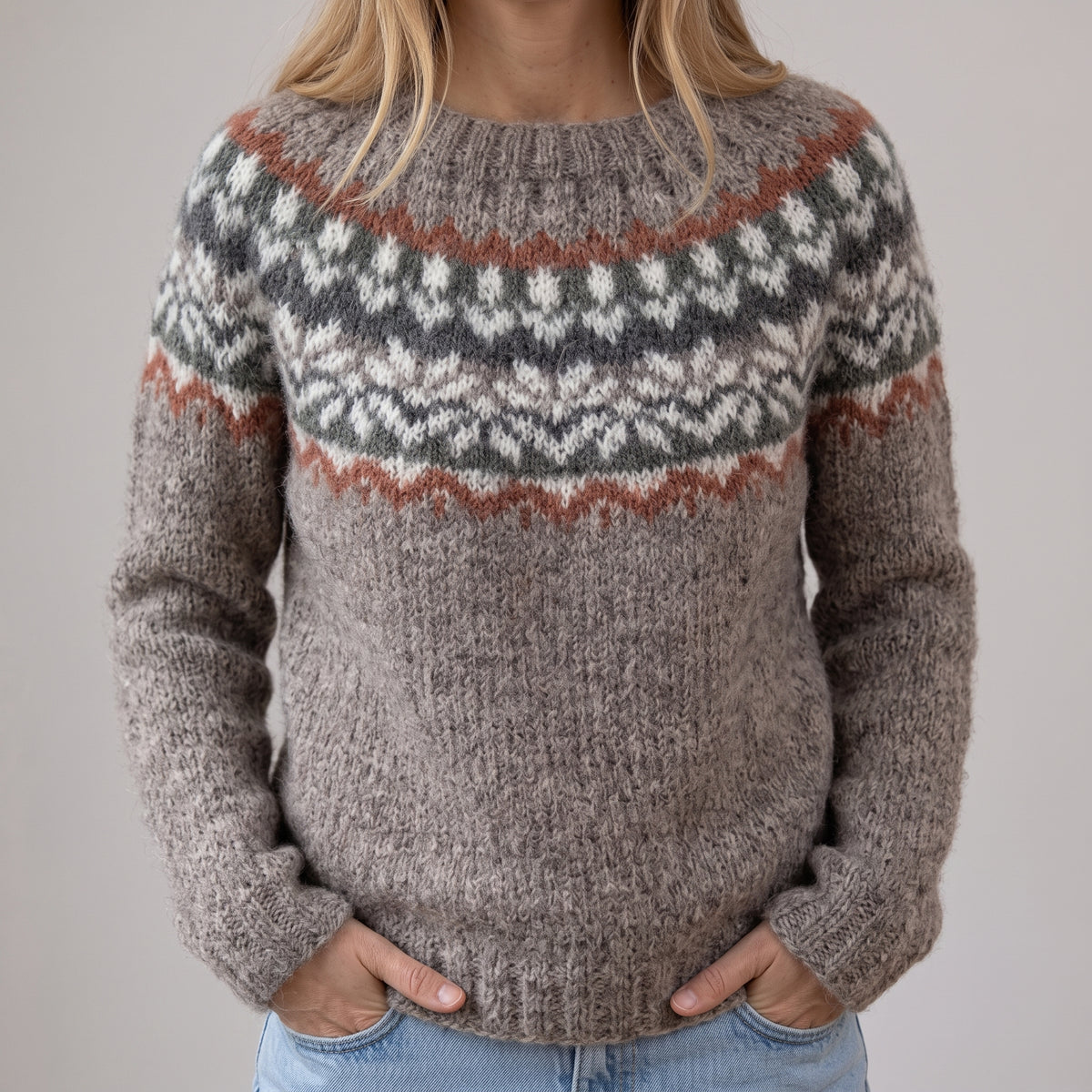 Das Tatjana | Grauer Retro-Pullover mit Norweger-Muster