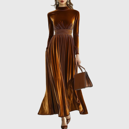 Margreth | Plissiertes Samt-Maxikleid