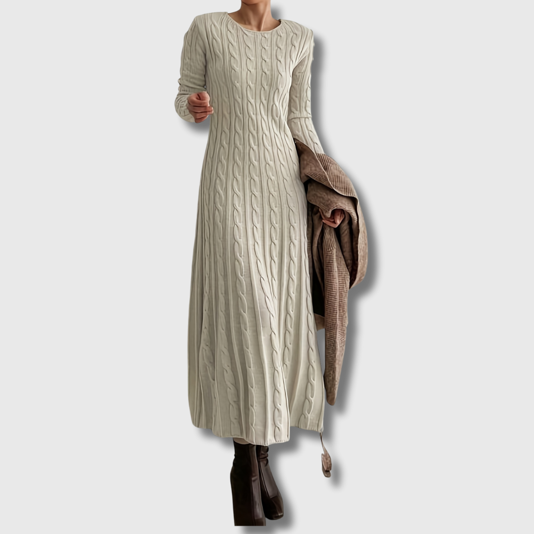 Carmen | Bequemes Zopfstrick-Maxikleid
