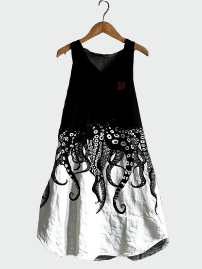 Schwarz-weisses Kleid mit Krakenmotiv