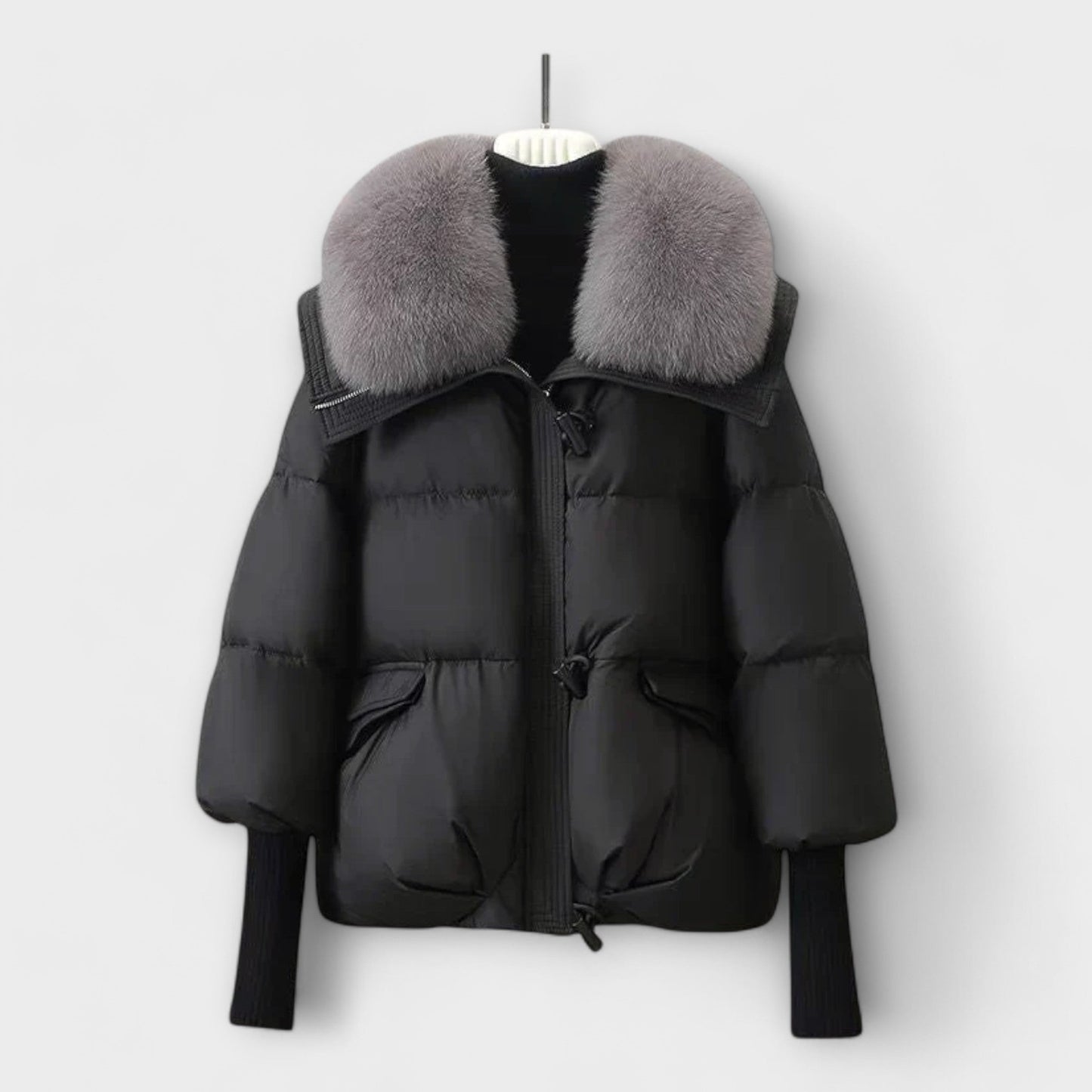 Lucyna - Schwarze elegante Jacke mit Pelzkragen