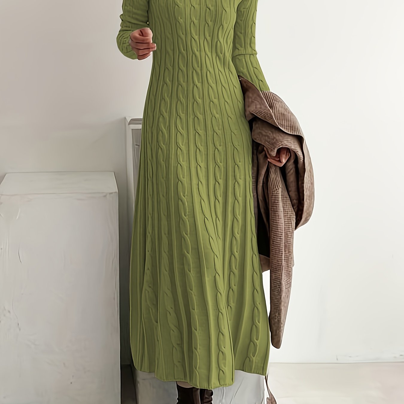 Carmen | Bequemes Zopfstrick-Maxikleid