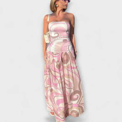 Tatum - Pastellfarbenes schulterfreies Maxikleid