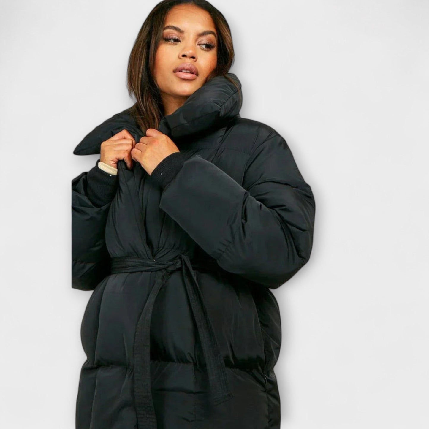 Alice | Cremefarbene elegante Winterjacke mit Kapuze