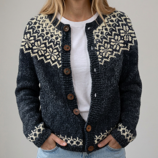 Greta | Herbst-Strickjacke mit Blumenmuster