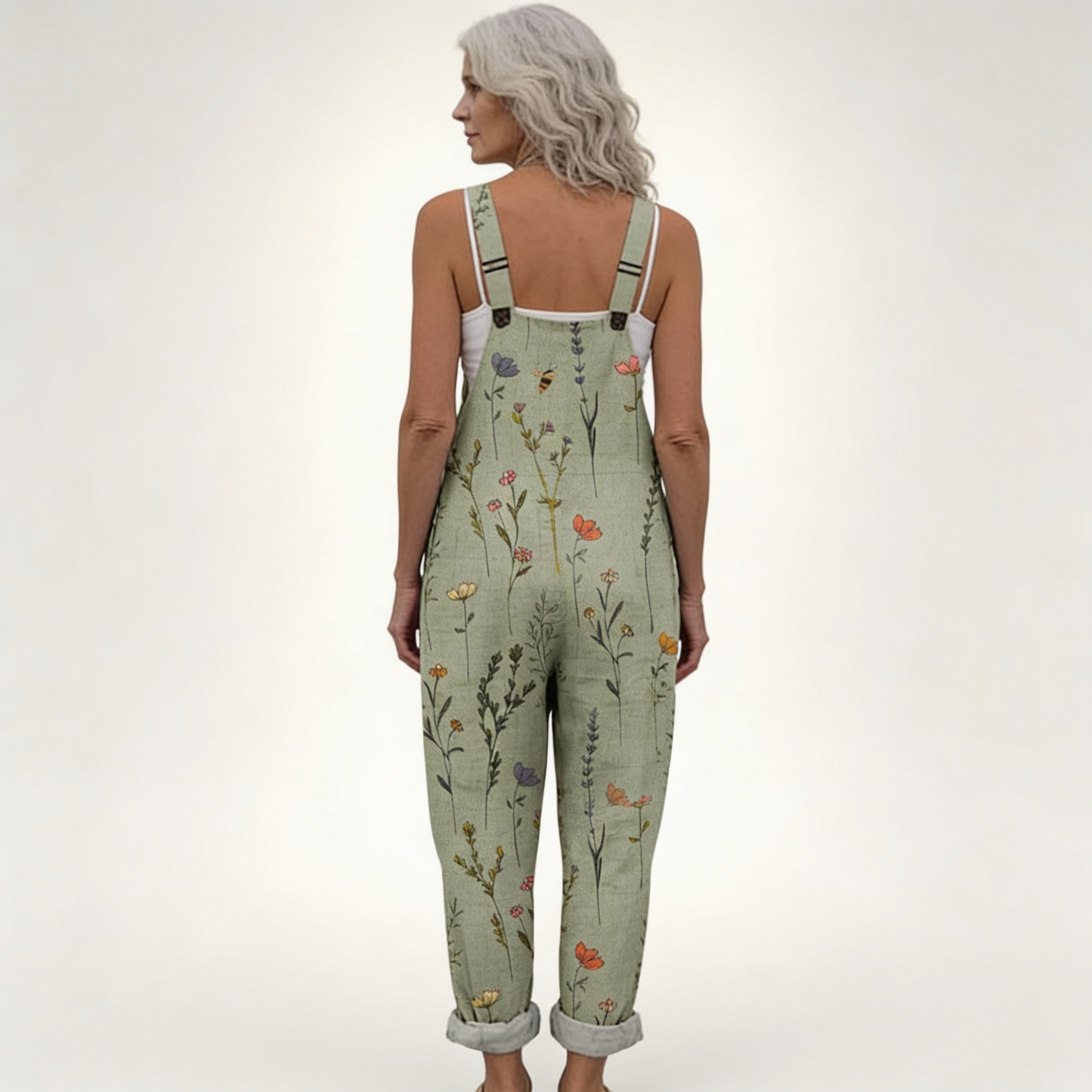 Annigna | Latzhose mit Salbeiblüten